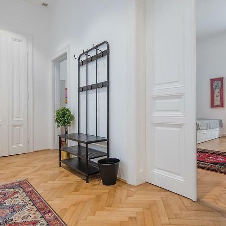 Grand Soho II Apartment Відень Екстер'єр фото