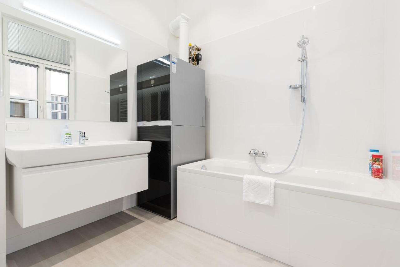 Grand Soho II Apartment Відень Екстер'єр фото