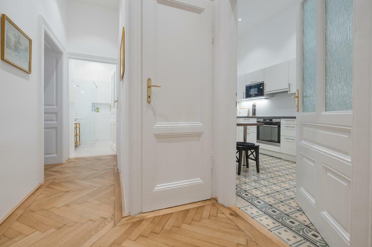 Grand Soho II Apartment Відень Екстер'єр фото