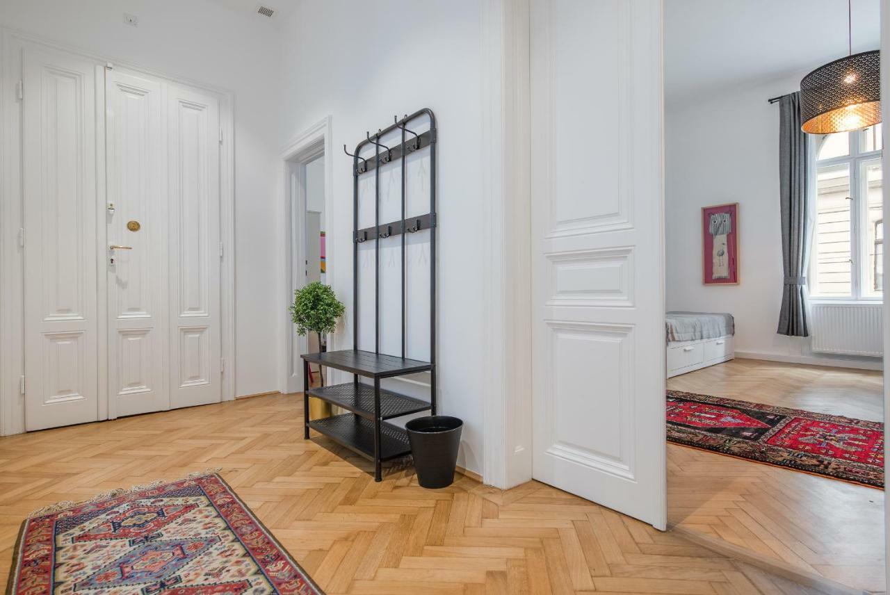 Grand Soho II Apartment Відень Екстер'єр фото
