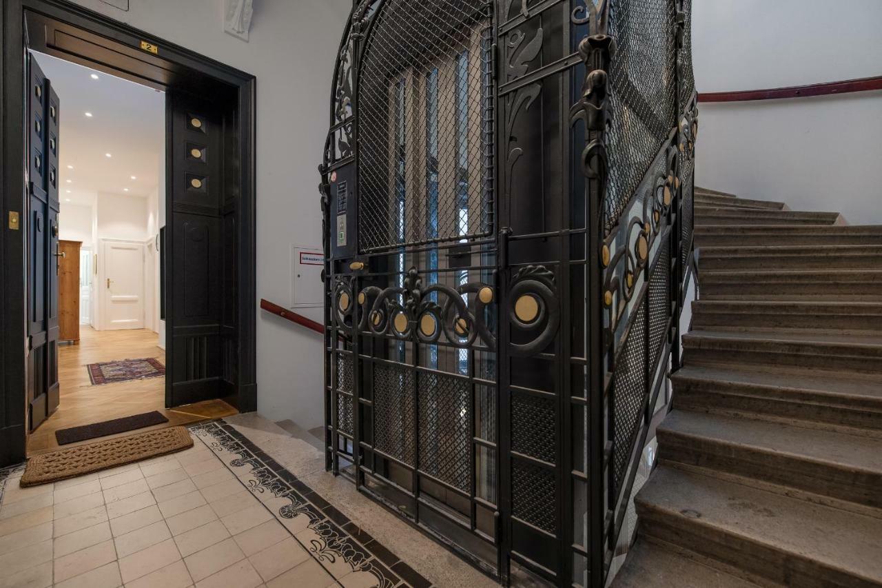 Grand Soho II Apartment Відень Екстер'єр фото